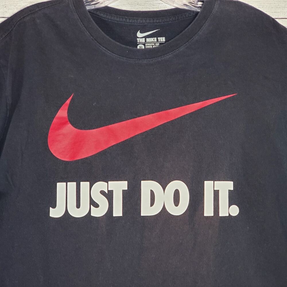 Nike Shirt Mens XL Black Red Short Sleeve Just Do It Swoosh Logo